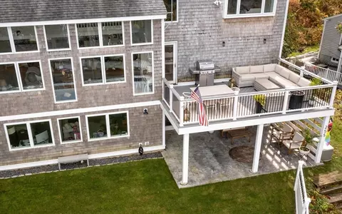 Exterior - 255 Elm St, Marshfield, MA 02050 photo 5 of 10