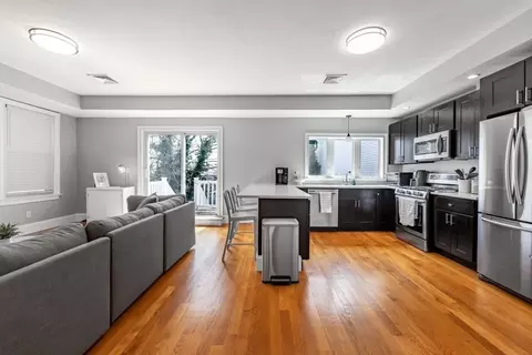 417 E 7th St #2, Boston, MA 02127 photo 3