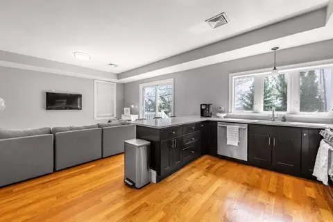 417 E 7th St #2, Boston, MA 02127 photo 5