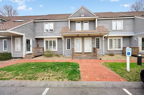 3 Strathmore Shire Dr #E, Uxbridge, MA 01569