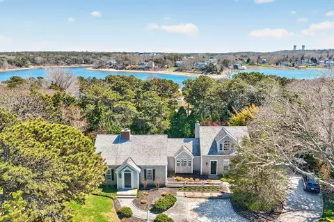 266 Seapine Rd, Chatham, MA 02650