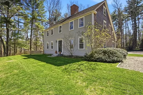 88 Chittenden Ln, Norwell, MA 02061