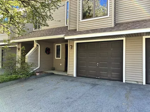 3 Westside Dr #17, North Grosvenor Dale, CT 06255