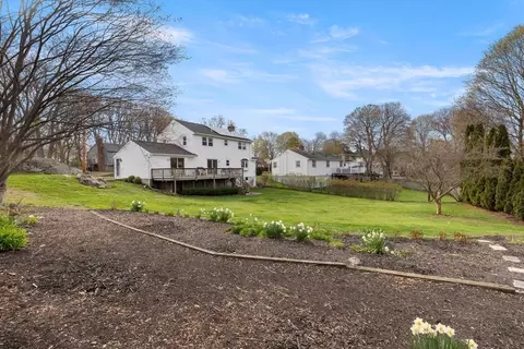 Exterior - 20 Middle St, Beverly, MA 01915 photo 10 of 11