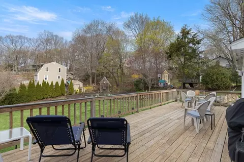 Exterior - 20 Middle St, Beverly, MA 01915 photo 7 of 11