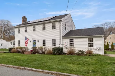 Exterior - 20 Middle St, Beverly, MA 01915 photo 3 of 11