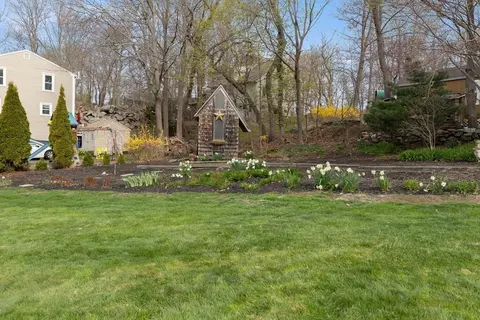 Exterior - 20 Middle St, Beverly, MA 01915 photo 9 of 11