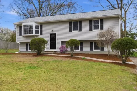 42 Bayberry Rd, Abington, MA 02351