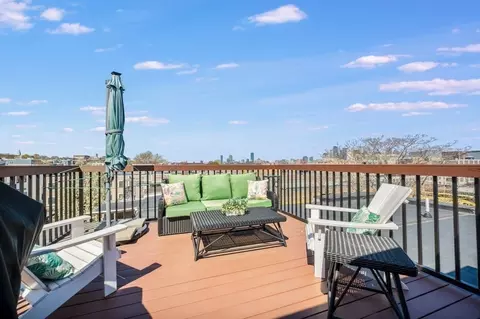 Exterior - 687 E 2nd St #8, Boston, MA 02127 photo 1 of 4