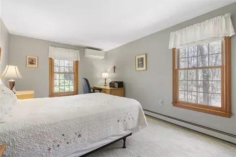 Bedroom - 8 Griffin Rd, Franklin, MA 02038 photo 4 of 5