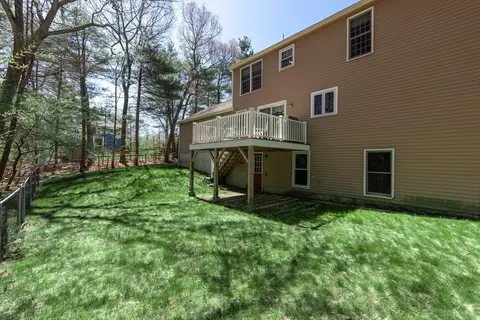 Exterior - 8 Griffin Rd, Franklin, MA 02038 photo 4 of 6