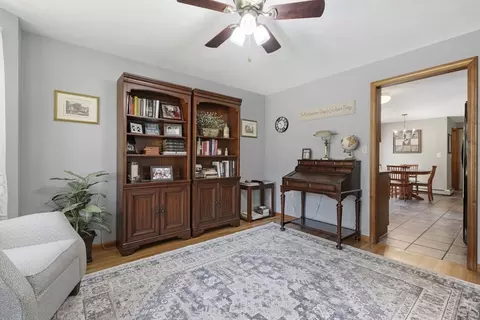 Entry Way - 8 Griffin Rd, Franklin, MA 02038 photo 1 of 2