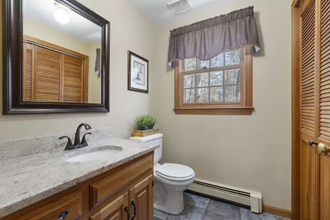 Bath - 8 Griffin Rd, Franklin, MA 02038 photo 1 of 2