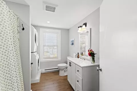 Bath - 3 Acacia St, Gloucester, MA 01930 photo 1 of 2