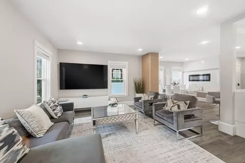 13 Leyden St, Medford, MA 02155