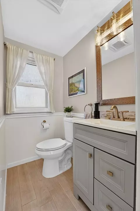 4 Lakeside Dr, Framingham, MA 01702 photo 11