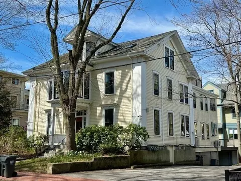 21 Lee St #2R, Cambridge, MA 02139