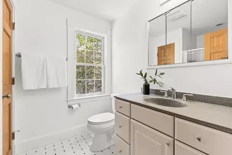 Bath - 21 Howe St, Wellesley, MA 02482 photo 1 of 3