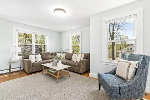 Living - 21 Howe St, Wellesley, MA 02482 photo 3 of 4