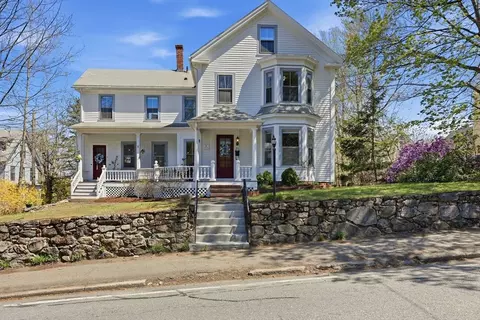 26 Walnut St, Maynard, MA 01754 photo 3