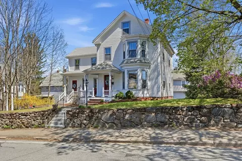 26 Walnut St, Maynard, MA 01754 photo 5