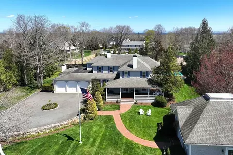 30 Crooked Ln, Duxbury, MA 02332