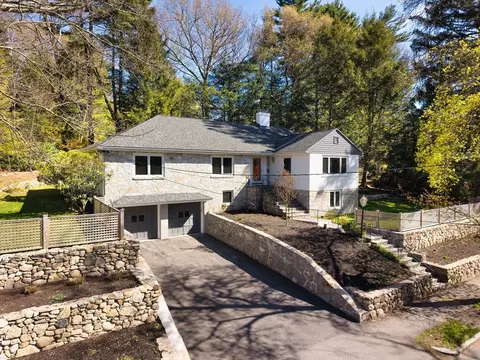 150 Grant Ave, Newton, MA 02459