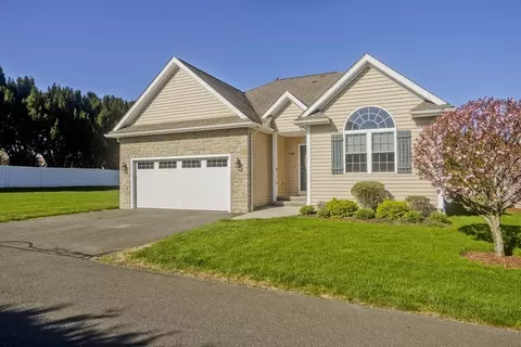 140 Stonybrook Way #140, South Hadley, MA 01075