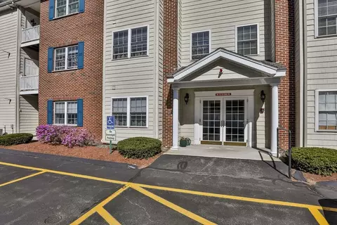 122 Eagle Dr #122, Tewksbury, MA 01876