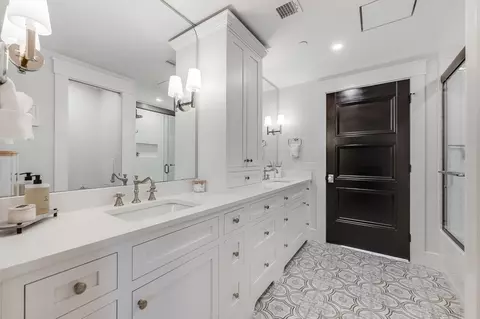 799 E 3rd St #2, Boston, MA 02127 photo 23