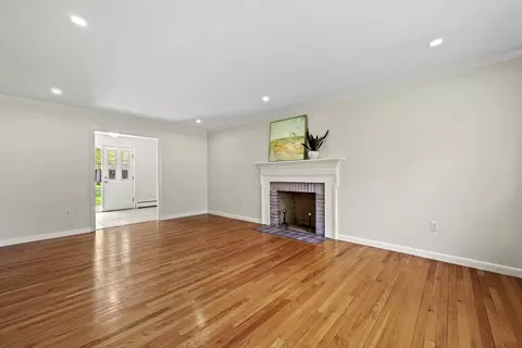 93 Wyndward Rd, Longmeadow, MA 01106 photo 3