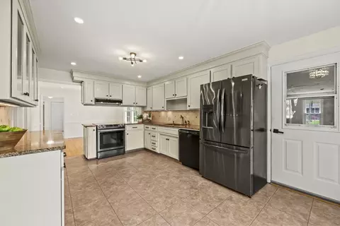 93 Wyndward Rd, Longmeadow, MA 01106 photo 9