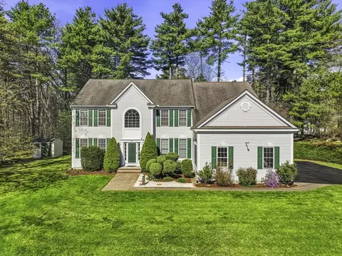 20 Washington Ln, Hopkinton, MA 01748