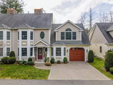 15 Buckingham Rd #15, Tewksbury, MA 01876