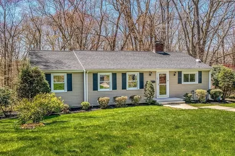 10 Country Club Dr, Walpole, MA 02081