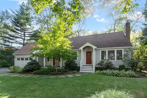 39 Greenwood St, Lexington, MA 02421