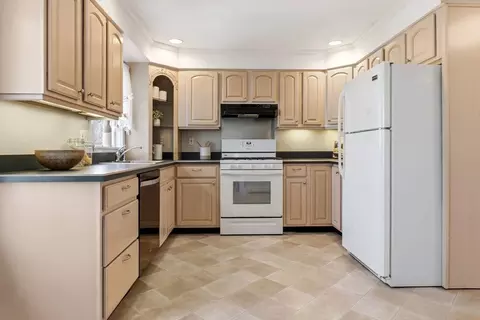 12 Broadway, Stoneham, MA 02180 photo 16