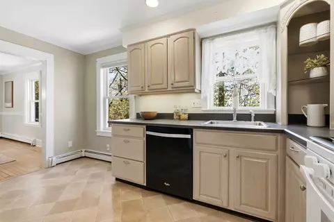 12 Broadway, Stoneham, MA 02180 photo 18