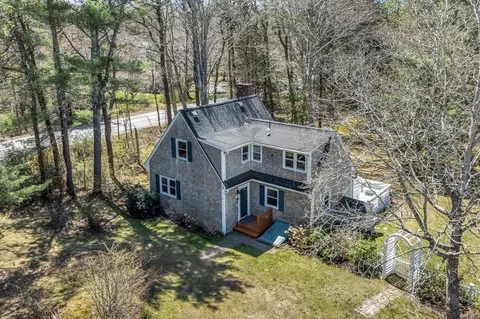 12 Snake Pond Rd, Forestdale, MA 02644