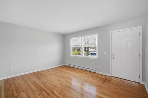 Living - 974 Wilbraham Rd, Springfield, MA 01109 photo 2 of 4