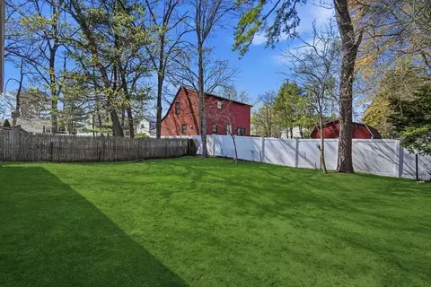 Exterior - 974 Wilbraham Rd, Springfield, MA 01109 photo 4 of 4