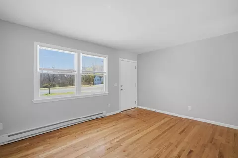 Living - 974 Wilbraham Rd, Springfield, MA 01109 photo 3 of 4