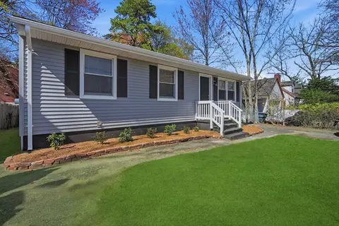 Exterior - 974 Wilbraham Rd, Springfield, MA 01109 photo 3 of 4