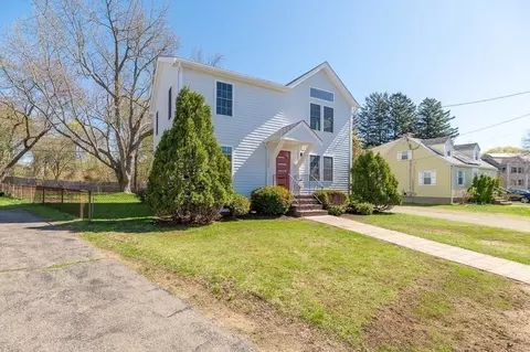 Exterior - 32 Lexington Dr, Beverly, MA 01915 photo 6 of 7