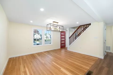 Living - 32 Lexington Dr, Beverly, MA 01915 photo 2 of 4
