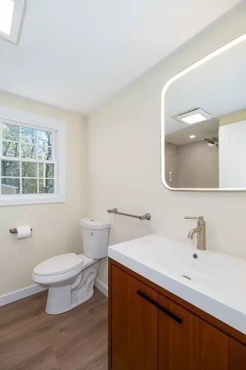 Bath - 32 Lexington Dr, Beverly, MA 01915 photo 5 of 5