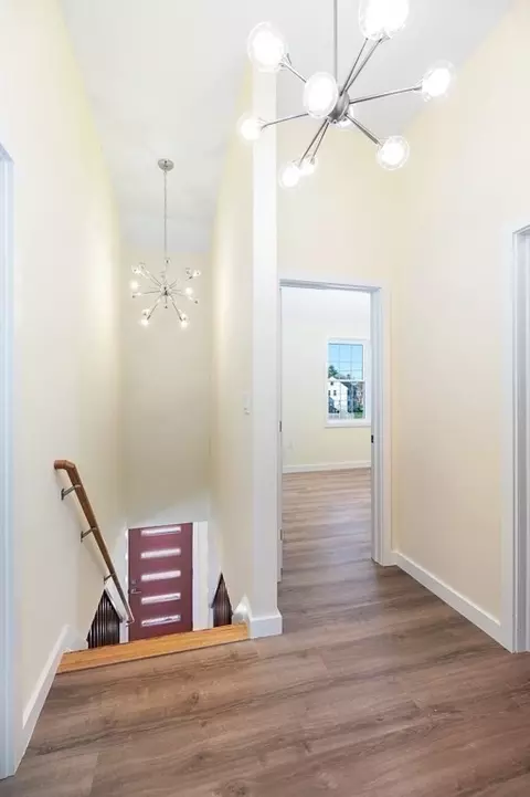 Entry Way - 32 Lexington Dr, Beverly, MA 01915 photo 3 of 4