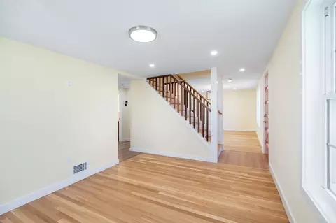 Living - 32 Lexington Dr, Beverly, MA 01915 photo 1 of 4