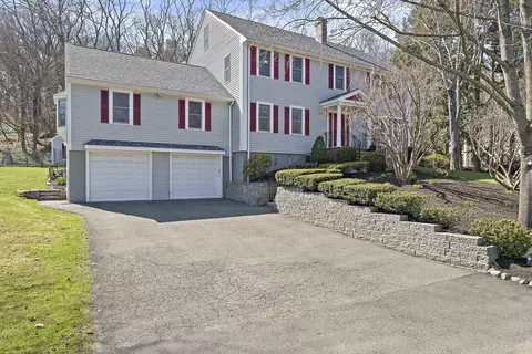 20 Blossom St, Lexington, MA 02421