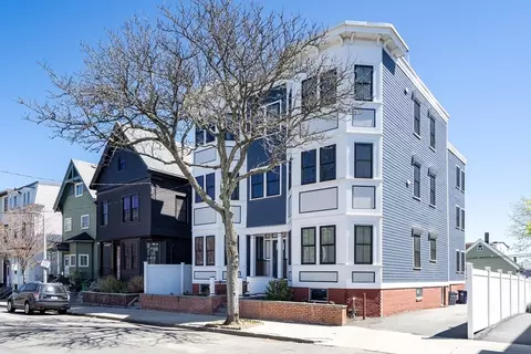 189 Trenton St #4, Boston, MA 02128